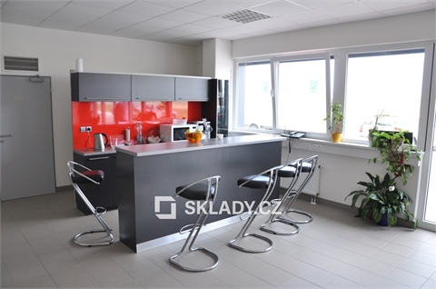 Pronájem skladu / haly, 1 650 m² - 4