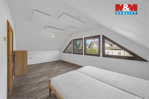 Prodej rodinného domu, 260 m² - 4