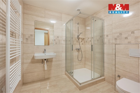 Prodej rodinného domu, 279 m² 4