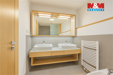 Prodej rodinného domu, 279 m² - 8