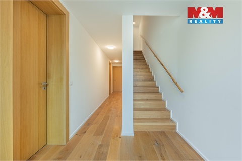Prodej rodinného domu, 279 m² 28