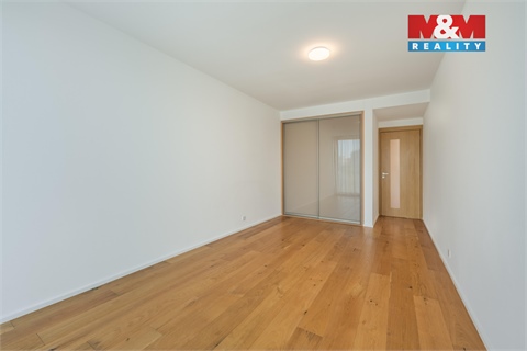 Prodej rodinného domu, 279 m² 16