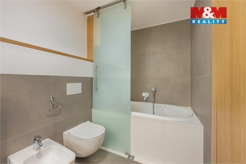 Prodej rodinného domu, 279 m² - 2