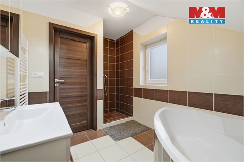 Prodej rodinného domu, 89 m² 10