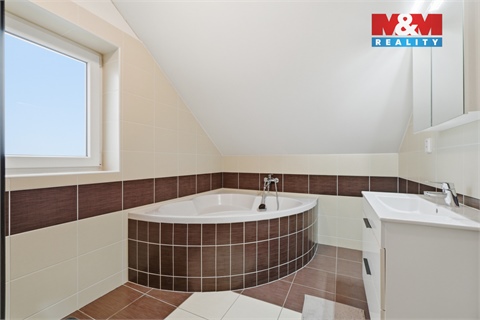 Prodej rodinného domu, 89 m² - 8