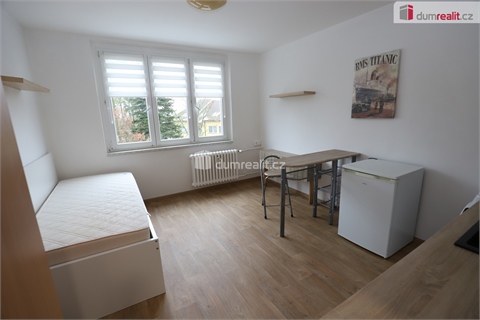 Pronájem bytu 1kk, 26 m² - 0