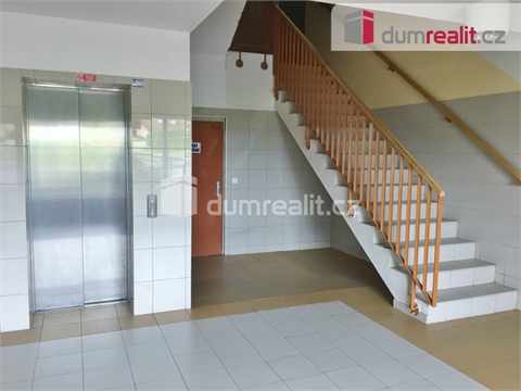 Pronájem bytu 2kk, 77 m² 12