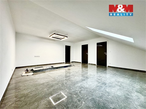 Pronájem bytu 2+1, 76 m² 2