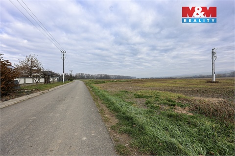 Prodej stavebního pozemku, 1 831 m² 2