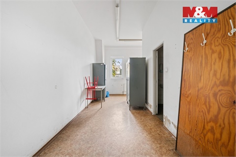Prodej výrobního objektu, 938 m² 10