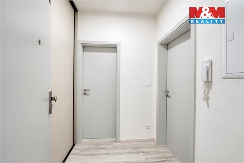 Pronájem bytu 1kk, 45 m² - 12