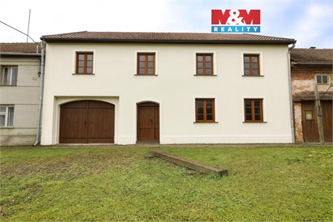 Prodej stavebního pozemku, 1 252 m² 0