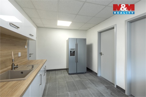 Pronájem obchodních prostor, 210 m² 24