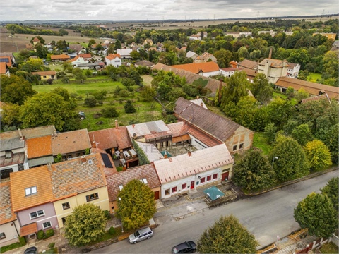 Prodej rodinného domu, 695 m² 14