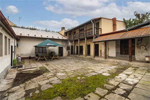 Prodej rodinného domu, 695 m² 4