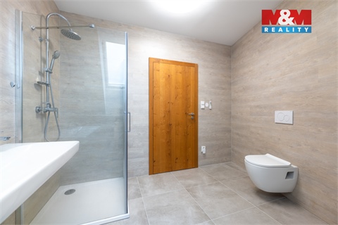 Prodej rodinného domu, 270 m² 16