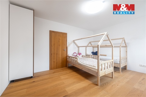 Prodej rodinného domu, 270 m² - 14