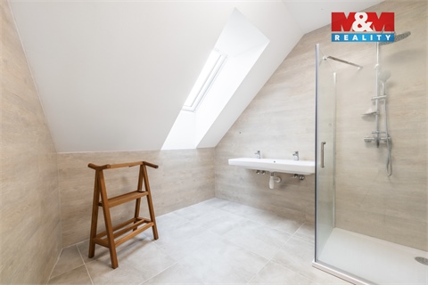 Prodej rodinného domu, 270 m² - 16