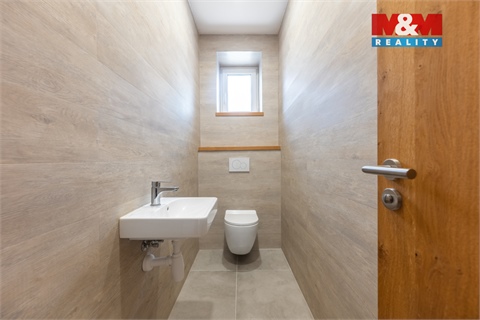 Prodej rodinného domu, 270 m² 6