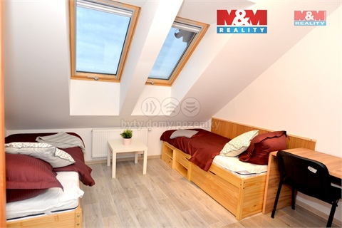 Pronájem bytu 1kk, 51 m² 0