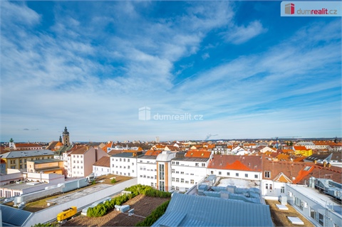 Pronájem kanceláře, 2 300 m² - 4