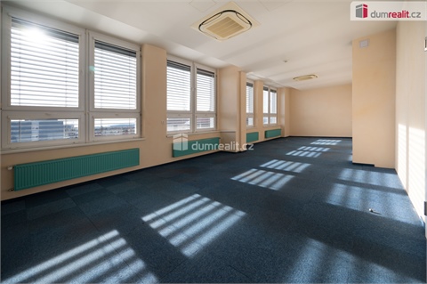 Pronájem kanceláře, 2 300 m² 10