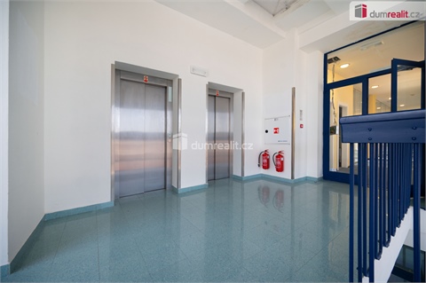 Pronájem kanceláře, 2 300 m² - 18