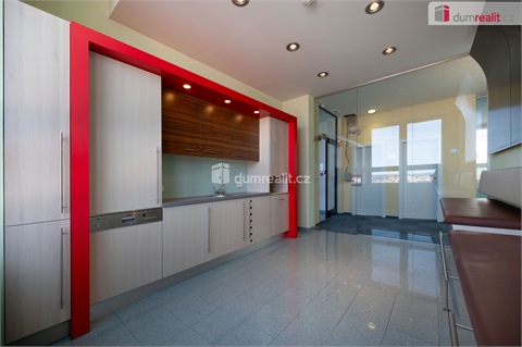 Pronájem kanceláře, 2 300 m² 16