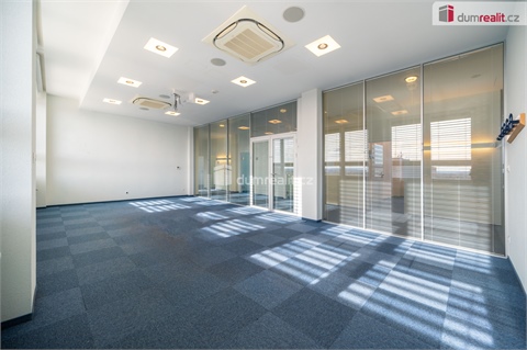 Pronájem kanceláře, 2 300 m² 6