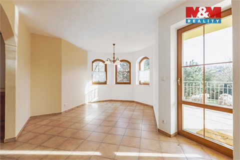 Pronájem rodinného domu, 406 m² 2