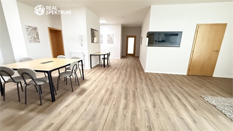 Pronájem kanceláře, 24 m² - 20
