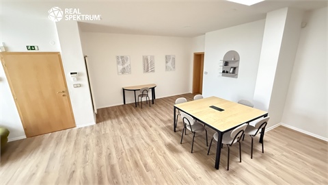 Pronájem kanceláře, 24 m² - 12