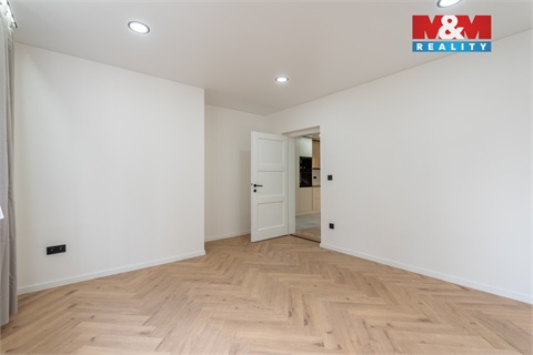 Prodej bytu 3kk, 66 m² - 8