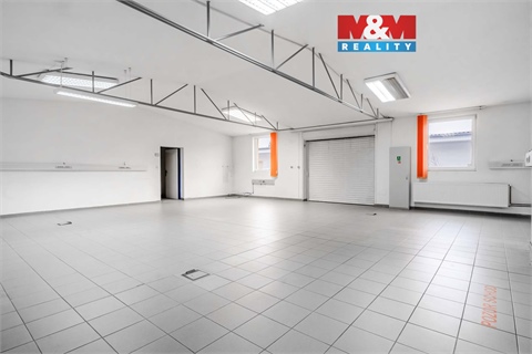 Pronájem kanceláře, 460 m² 0