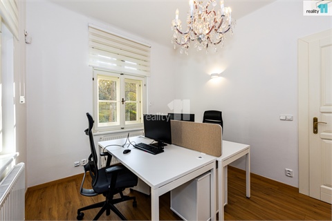 Pronájem kanceláře, 200 m² - 6