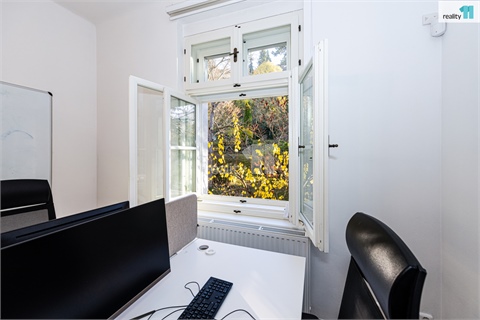 Pronájem kanceláře, 200 m² 12