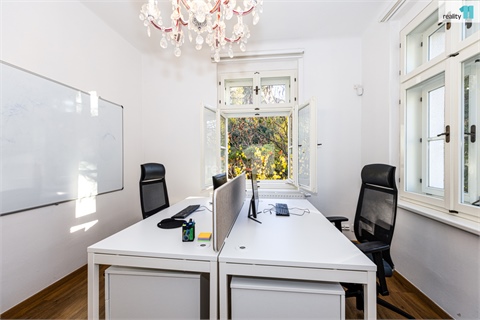 Pronájem kanceláře, 200 m² 2