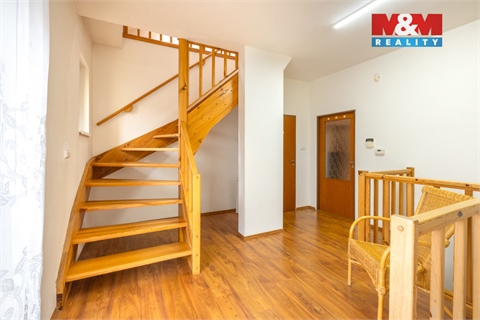 Prodej rodinného domu, 310 m² 26