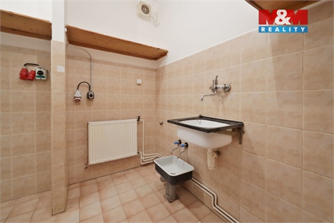 Pronájem obchodních prostor, 80 m² 24