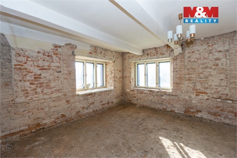 Prodej rodinného domu, 290 m² 18