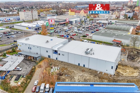 Pronájem skladu / haly, 2 200 m² 0
