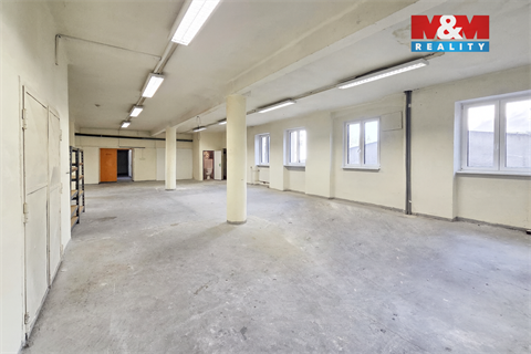 Pronájem obchodních prostor, 157 m² 2