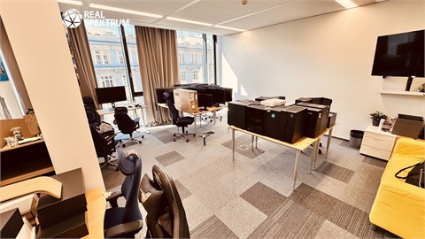 Pronájem kanceláře, 403 m² - 18