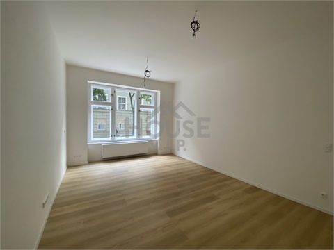 Prodej bytu 3kk, 105 m² - 2