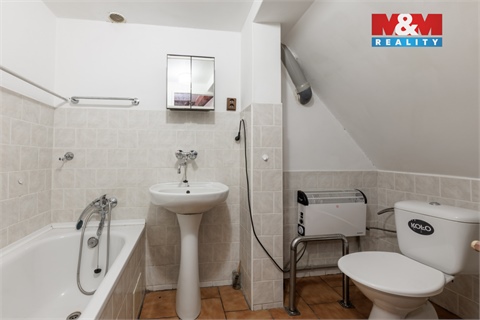 Prodej rodinného domu, 250 m² - 4