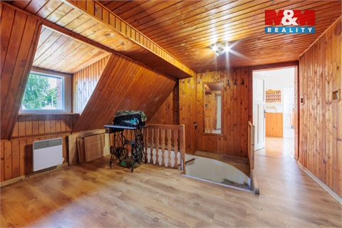 Prodej rodinného domu, 250 m² 12