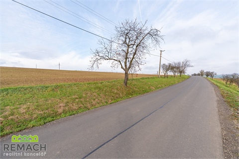 Prodej stavebního pozemku, 2 474 m² 2