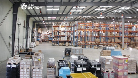 Pronájem skladu / haly, 2 300 m² 2