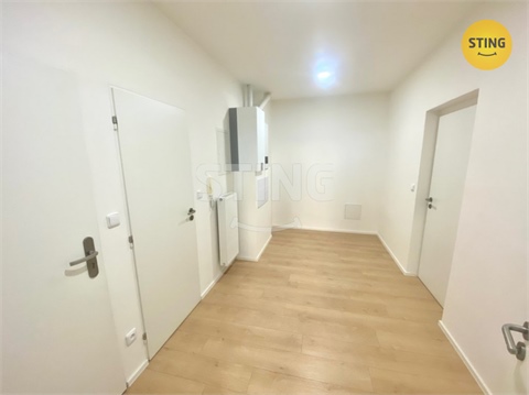 Pronájem bytu 2kk, 67 m² - 4