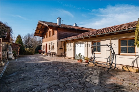 Prodej rodinného domu, 277 m² 0